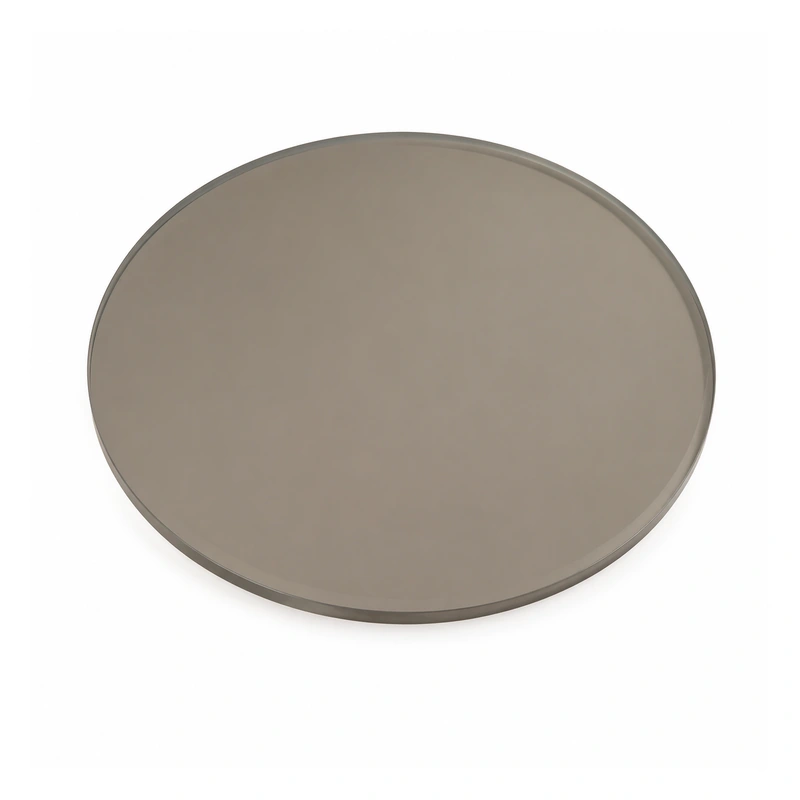 P42 - PL 400-700 nm Linear Polarizer Unmounted PL linear polarizer on a white background
